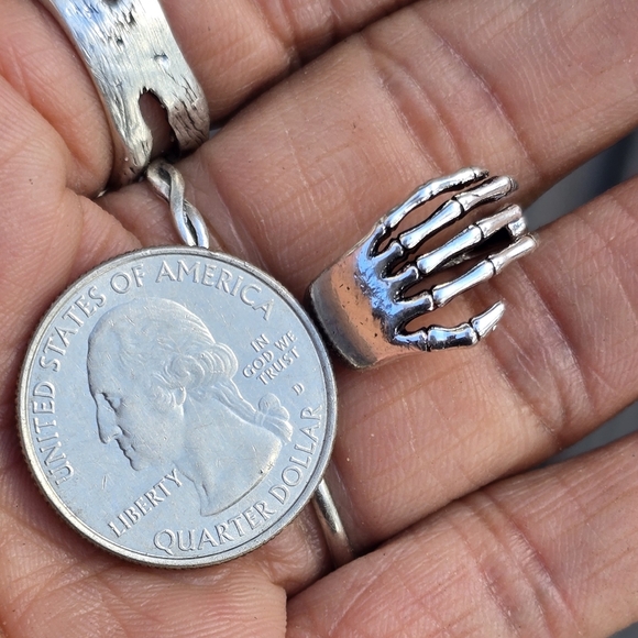 Skeleton hand wrap bypass ring stamped 925 sterling plated - Picture 9 of 16